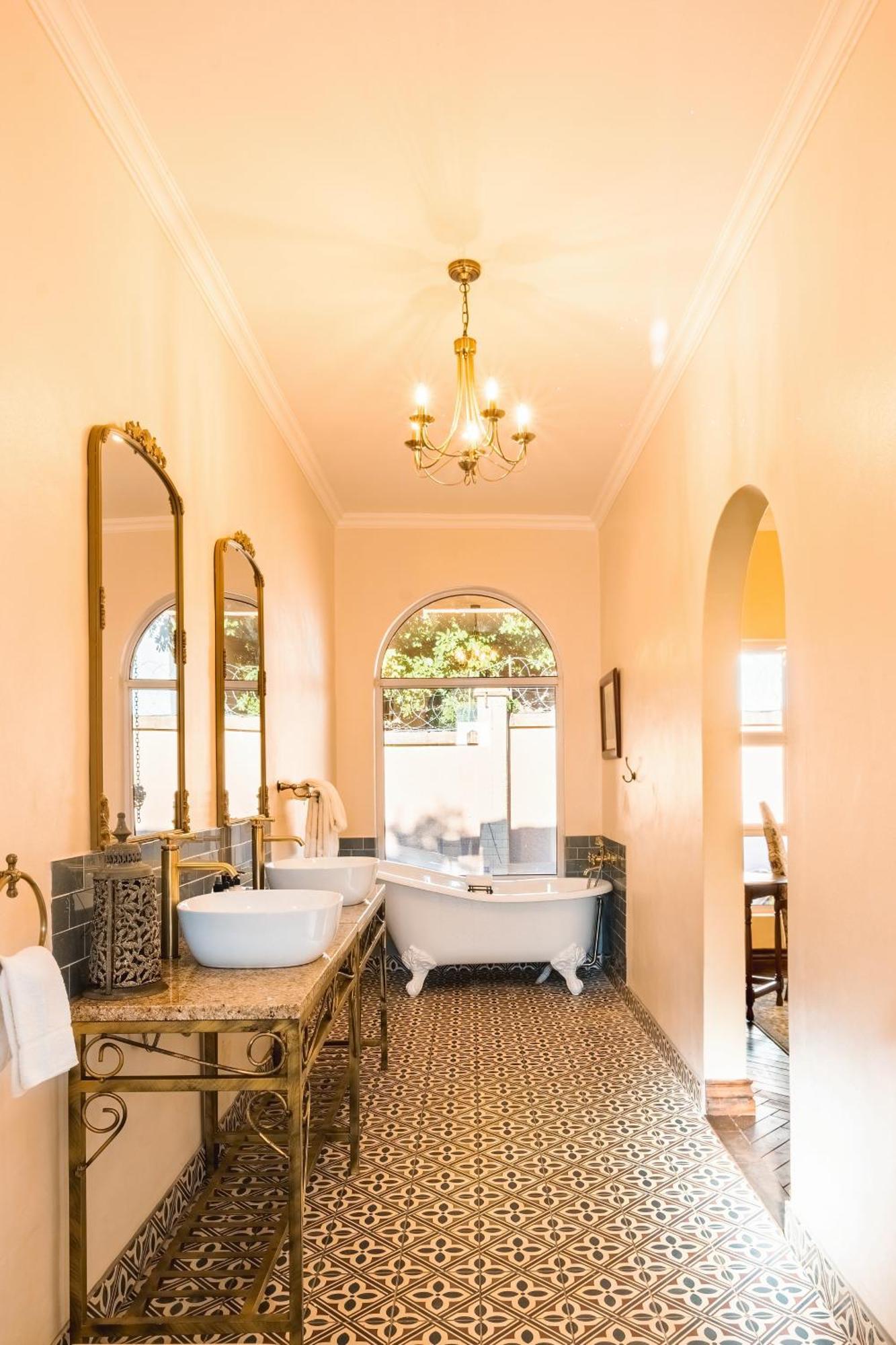 The Victorian Manor Bed & Breakfast Victoria Falls Exterior foto